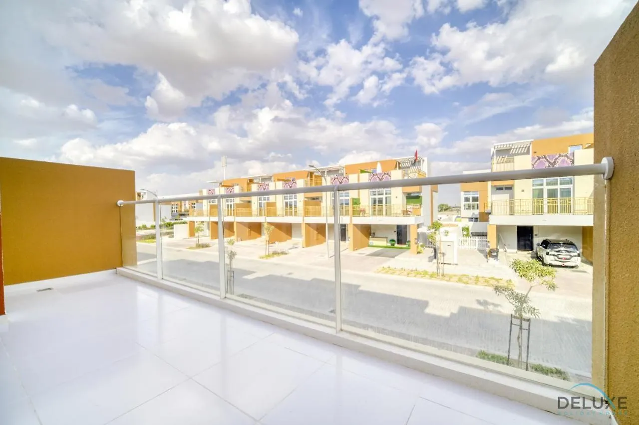 Alluring 3Br Townhouse At Damac Hills 2, Dubailand By Deluxe Holiday Homes