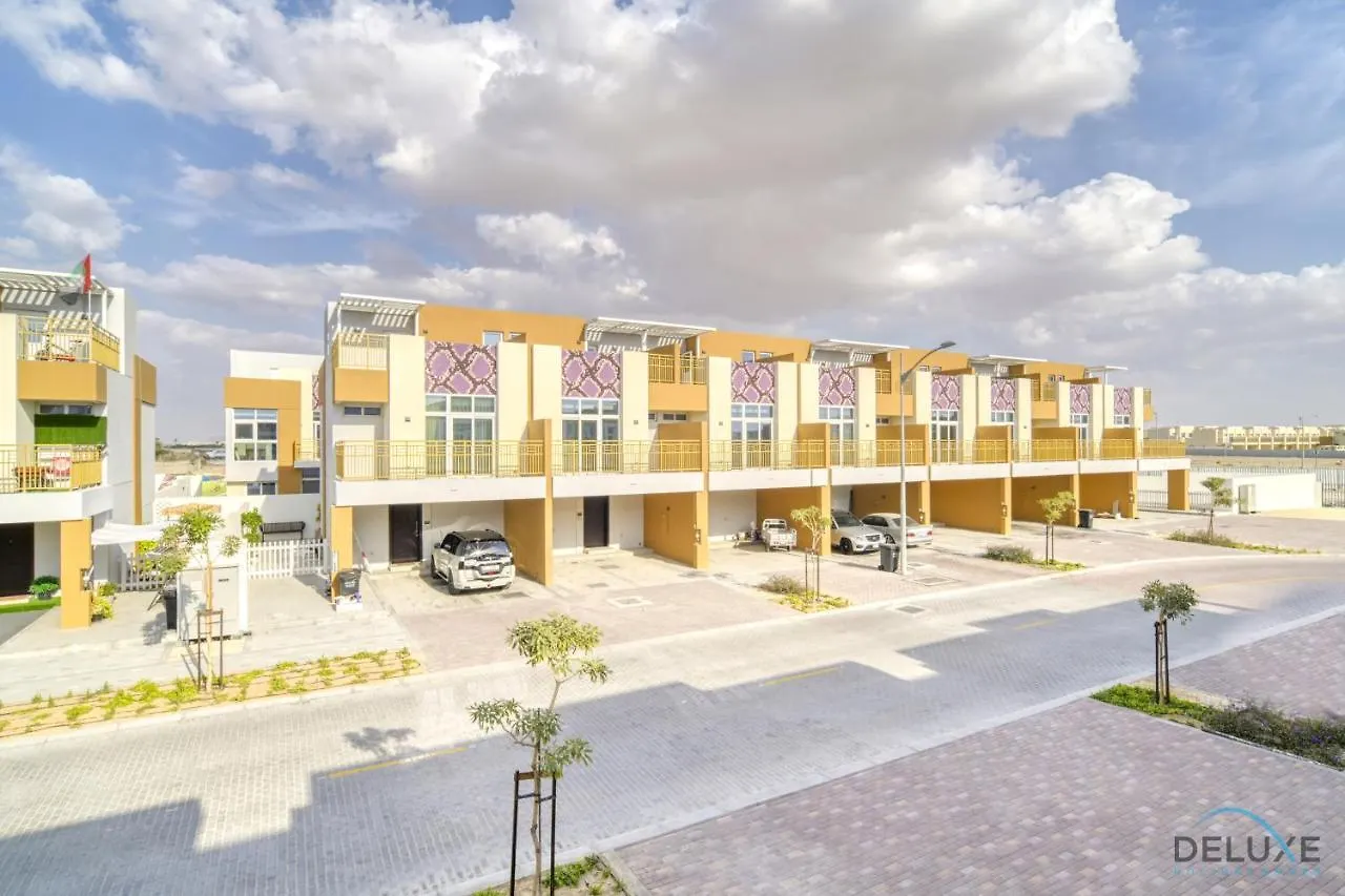 Alluring 3Br Townhouse At Damac Hills 2, Dubailand By Deluxe Holiday Homes الإمارات العربية المتحدة
