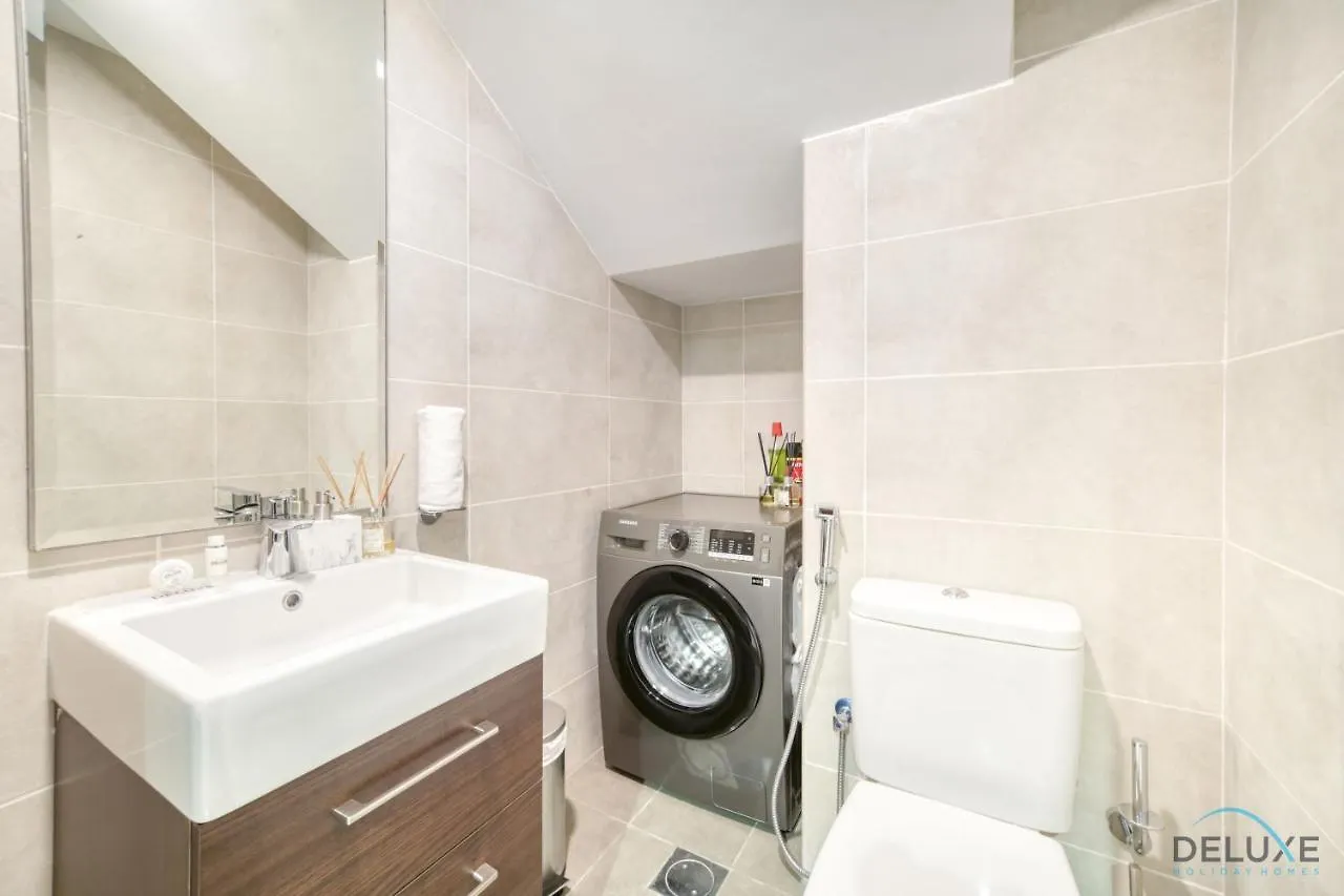 Alluring 3Br Townhouse At Damac Hills 2, Dubailand By Deluxe Holiday Homes Apartment
