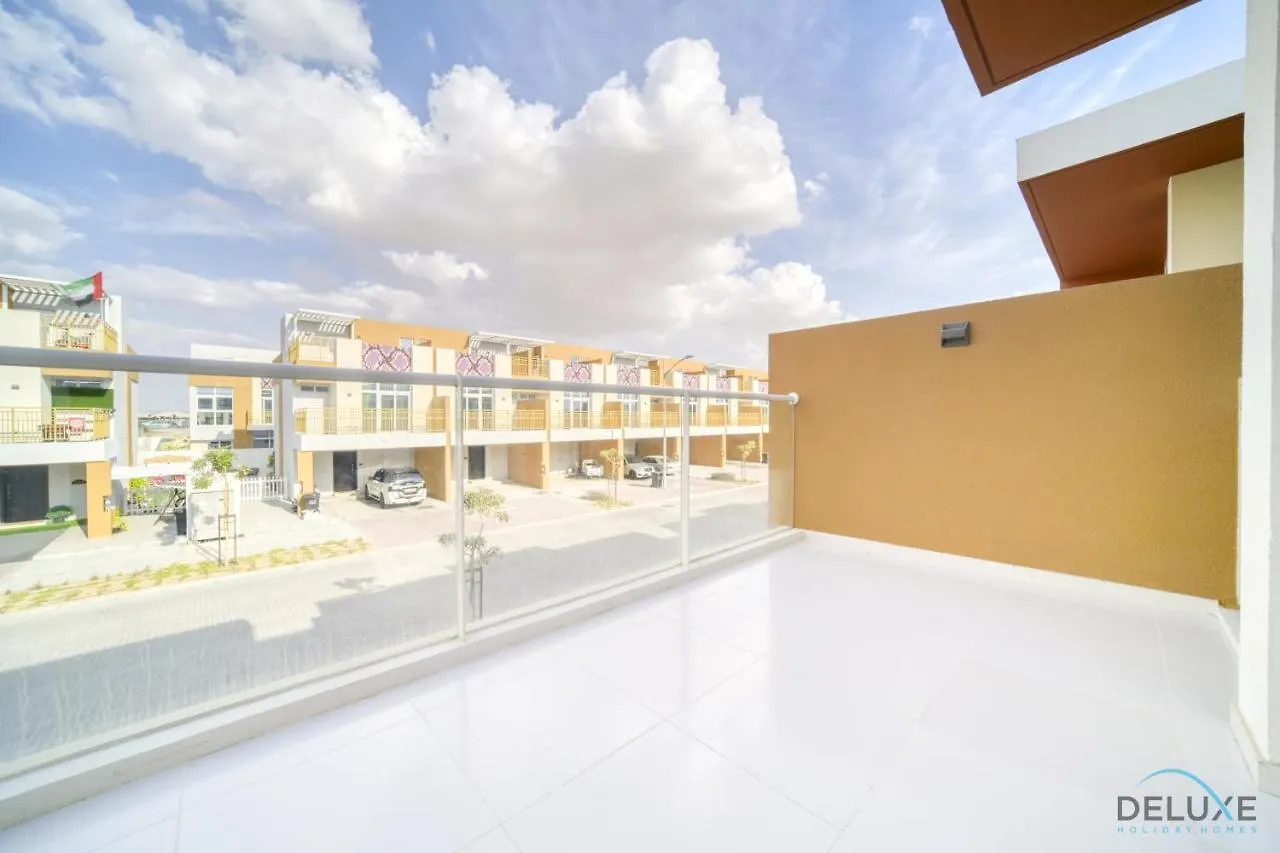 Apartment Alluring 3Br Townhouse At Damac Hills 2, Dubailand By Deluxe Holiday Homes